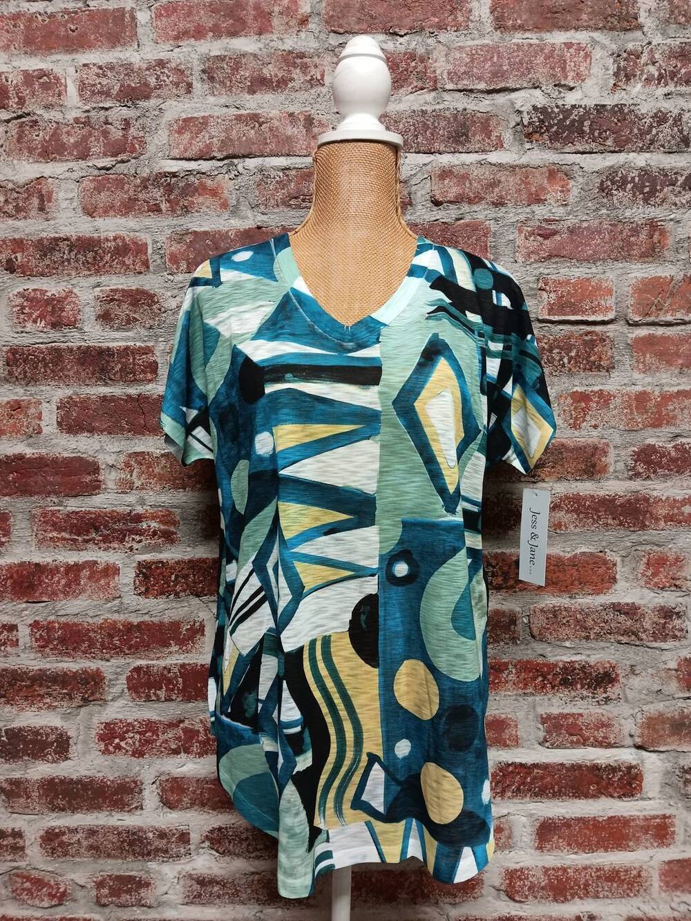 NEW JESS & JANE women's abstract print short sleeve top in multicolored